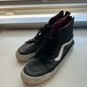 Black and white leather zip up Sk8-Hi vans sneakers